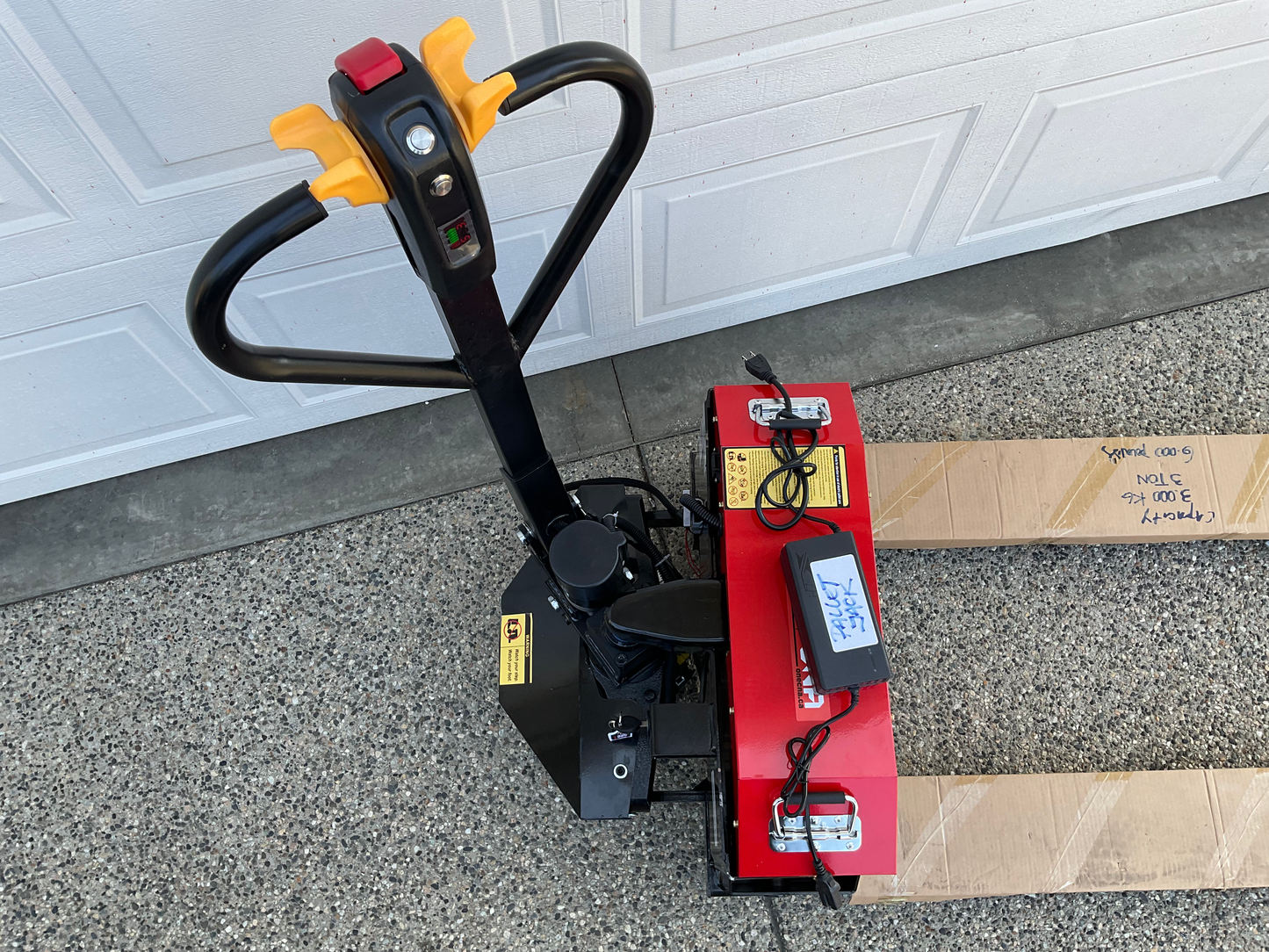ELECTRIC PALLET JACK 3 TON